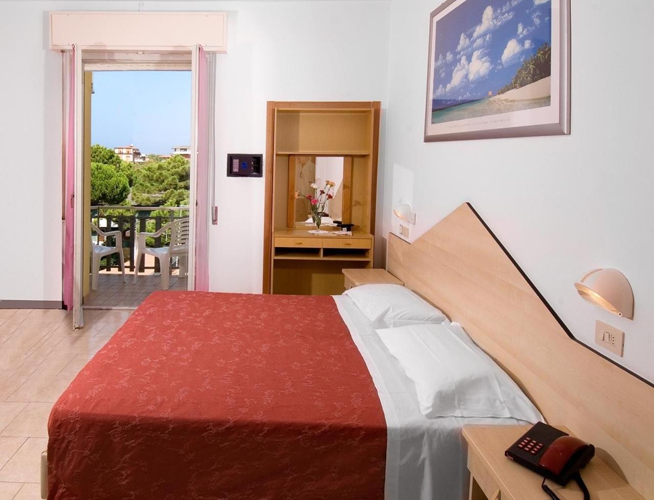 Hotel Levante Cervia Esterno foto