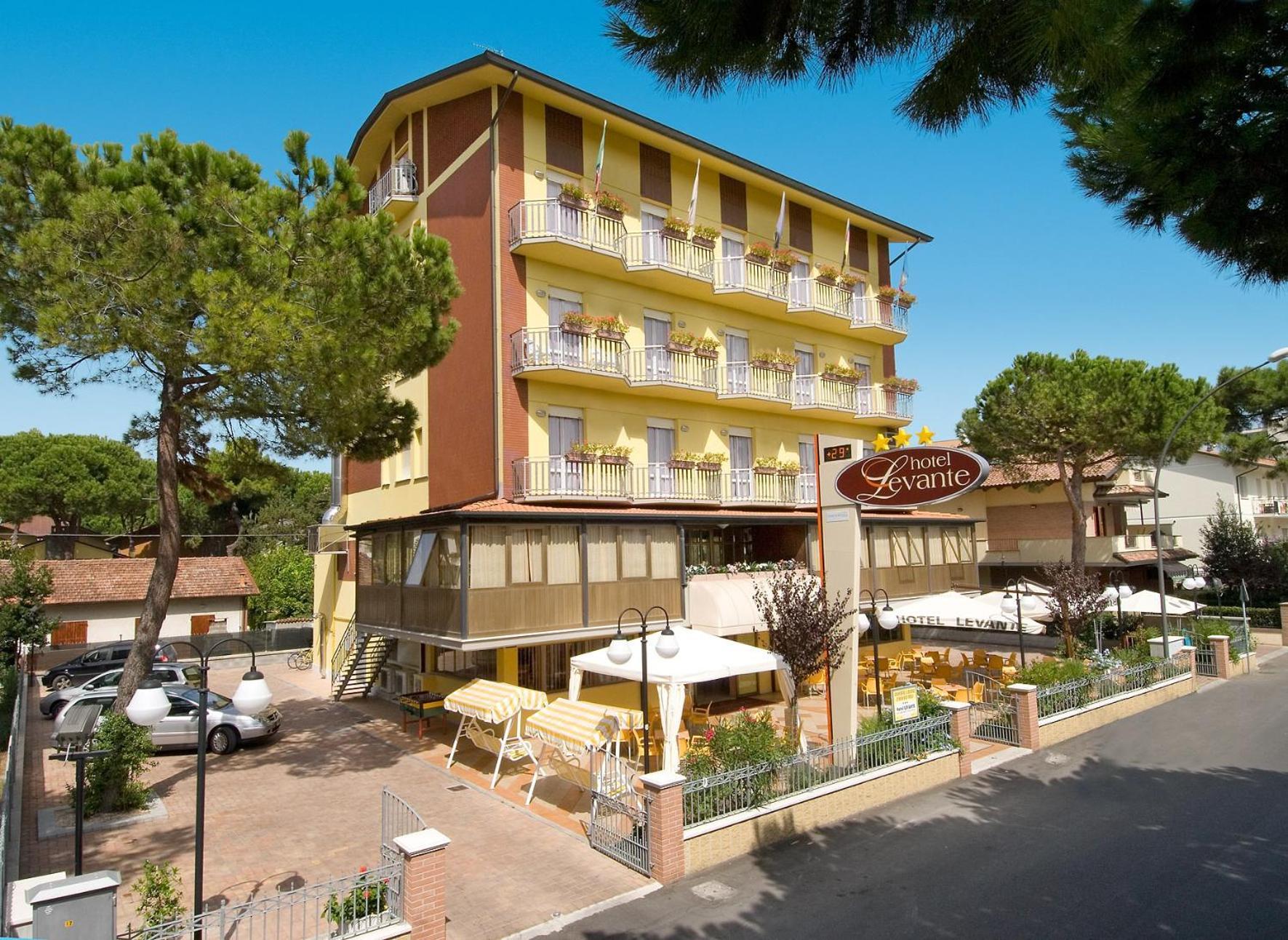 Hotel Levante Cervia Esterno foto