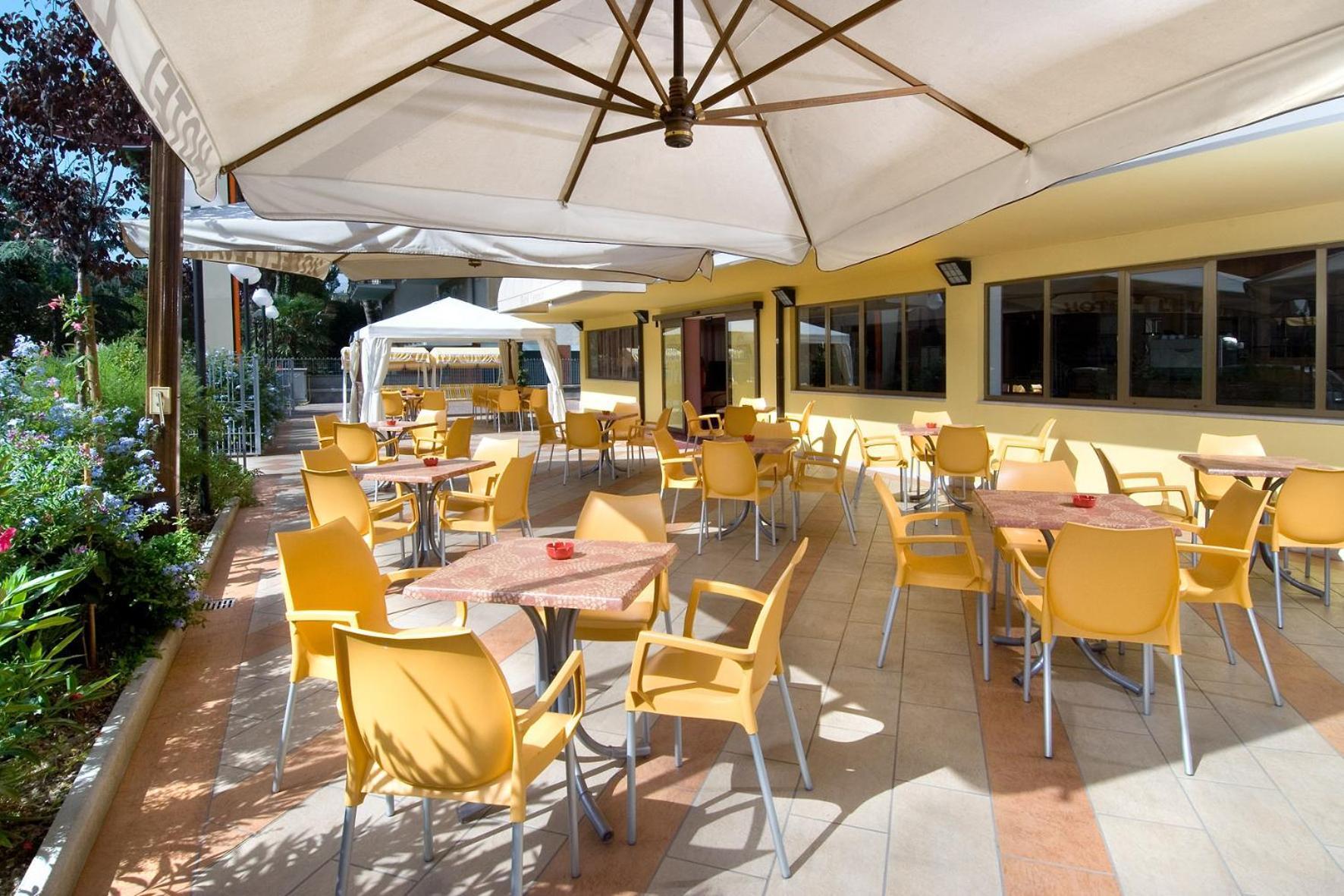 Hotel Levante Cervia Esterno foto