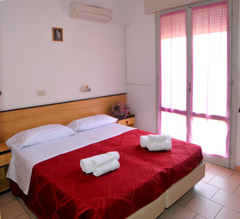 Hotel Levante Cervia Esterno foto