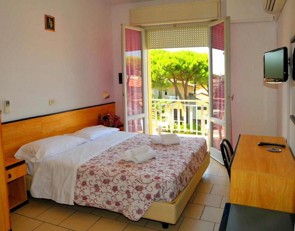 Hotel Levante Cervia Esterno foto