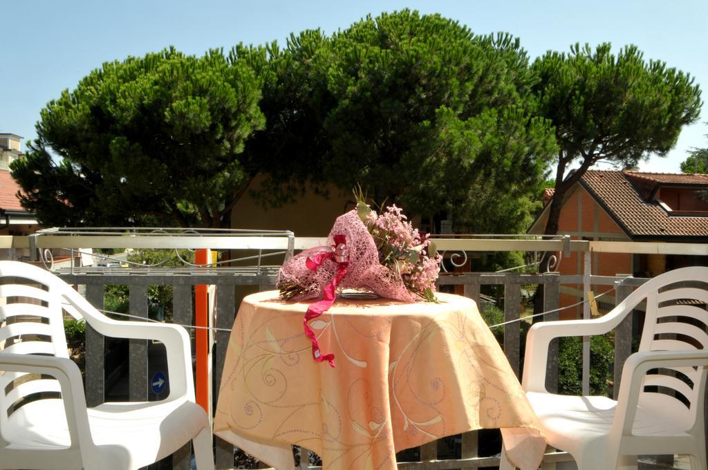 Hotel Levante Cervia Esterno foto