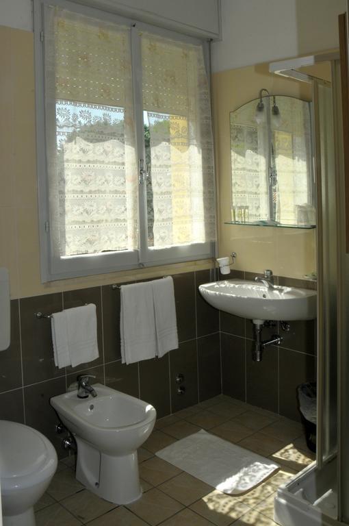 Hotel Levante Cervia Esterno foto