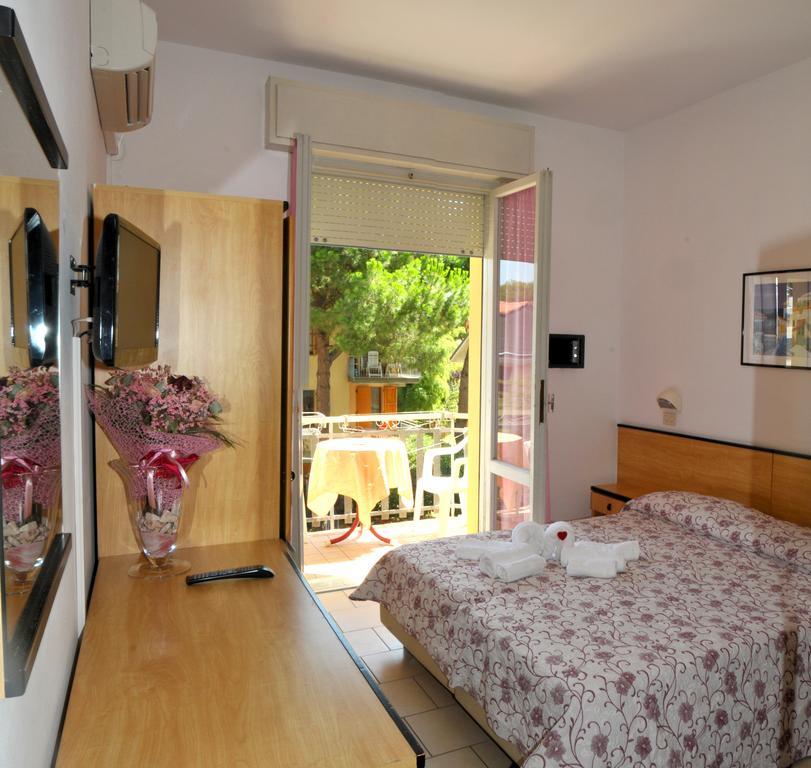 Hotel Levante Cervia Esterno foto