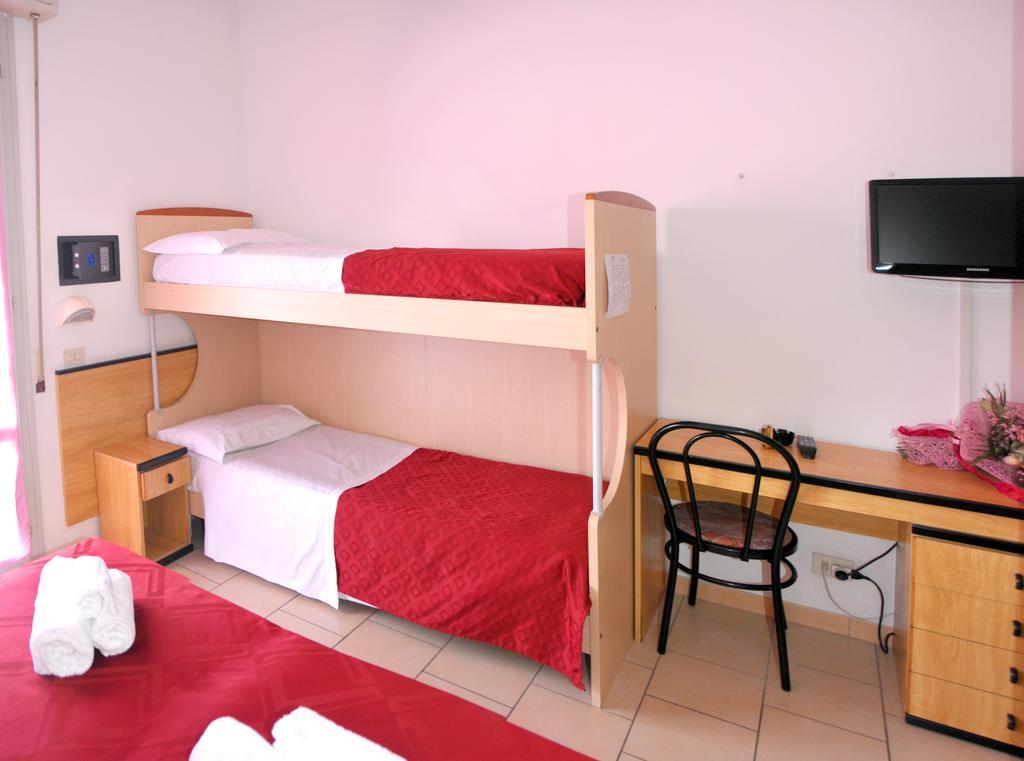 Hotel Levante Cervia Esterno foto